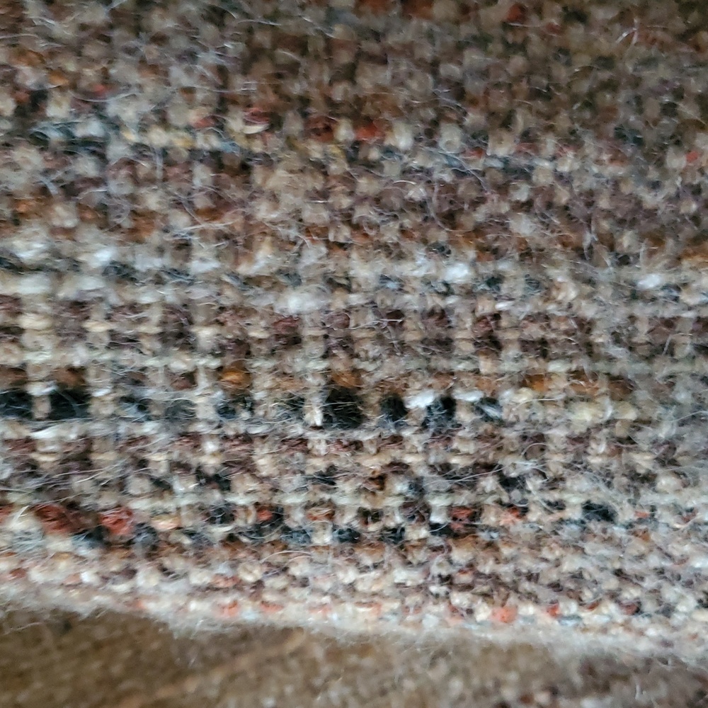 Cape - Picture 3 of 4